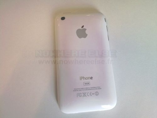 組圖:蘋果新版iPhone過(guò)熱燙臉 外殼燒變色 (2)